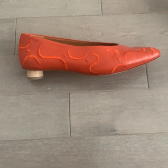 LOQ Paz Almond Toe shoe - Picture 2 of 4